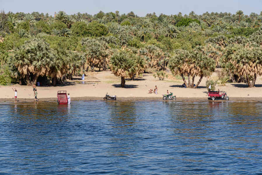 Egipto 376 - rio Nilo - paisajes ribereños.jpg